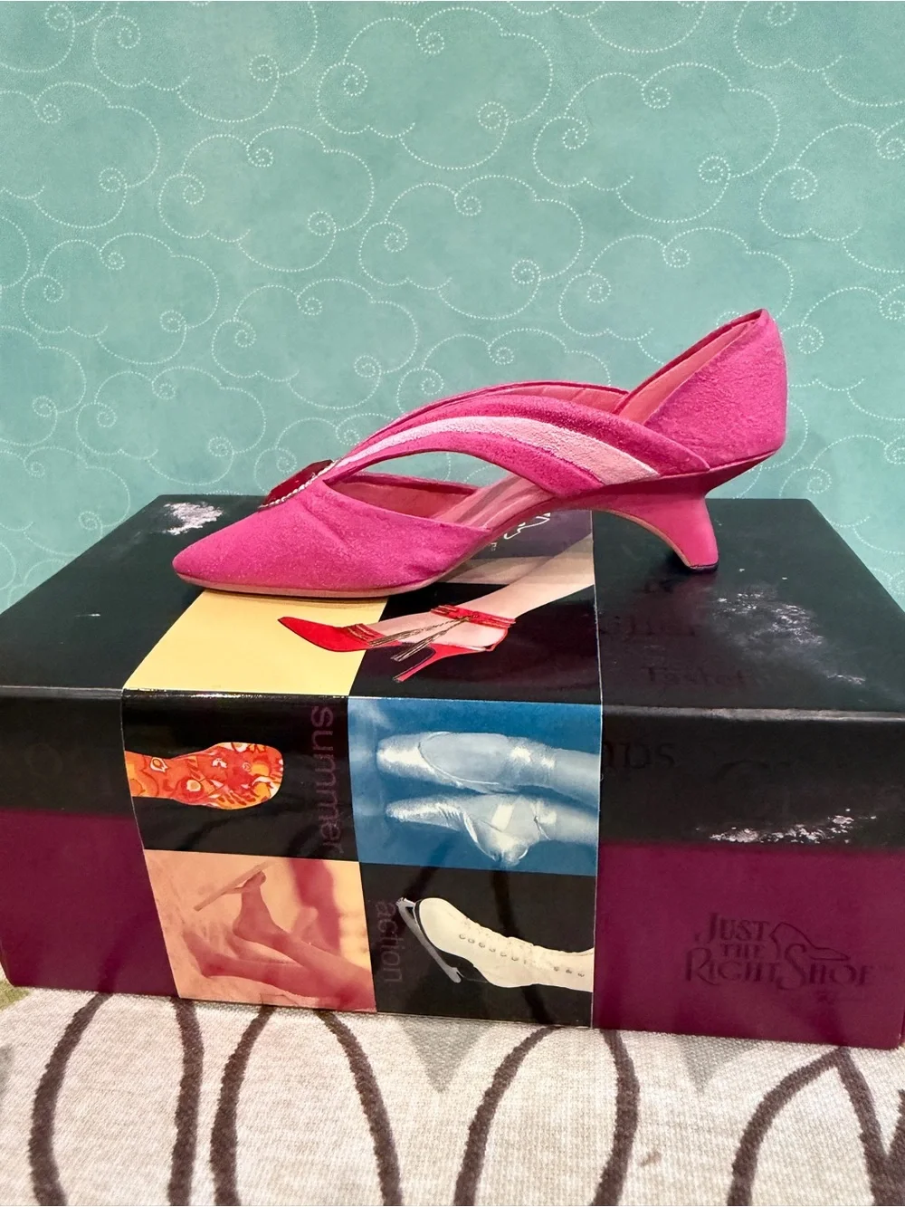 Just the Right Shoe “Grand Marquise” #25126 (2001) Collectible Shoe